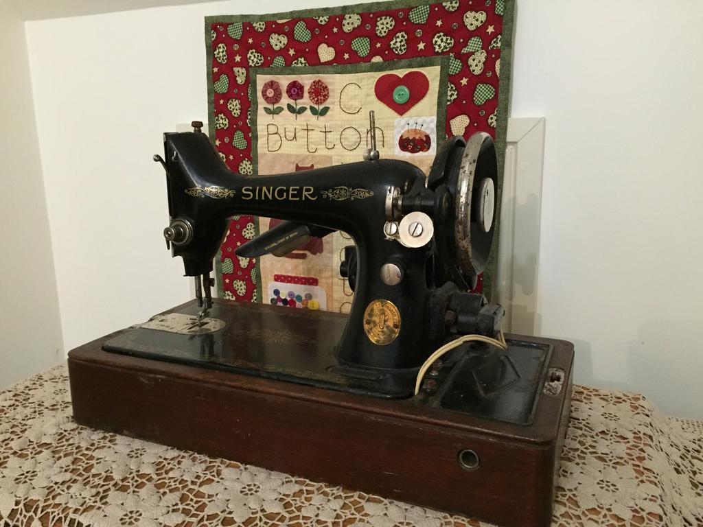Ellie'S Place On City Park لونسيستون الغرفة الصورة